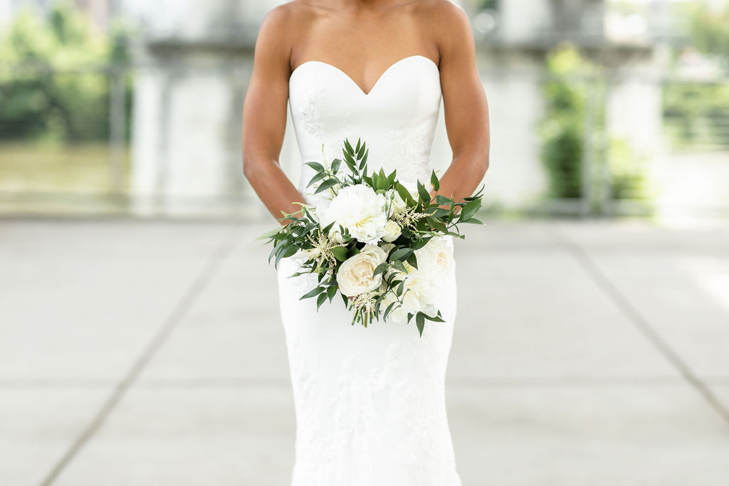 Demetria Holding Green and White Bouquet