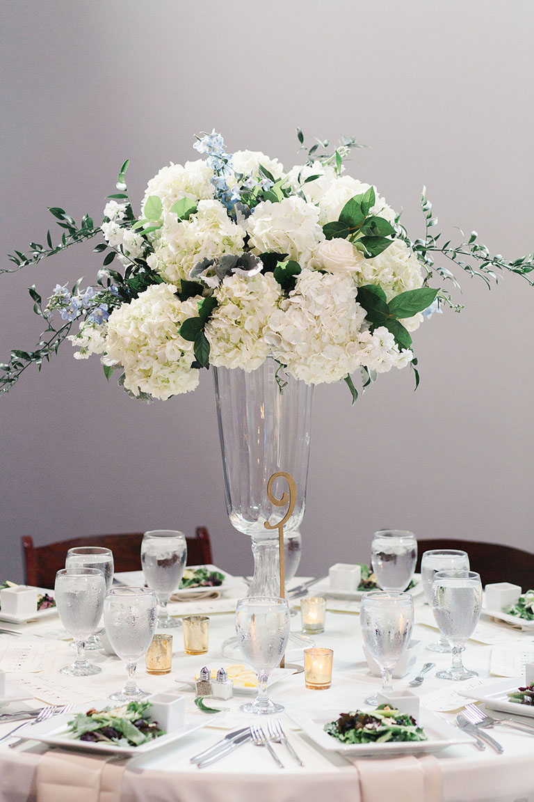 Modern Classic Wedding Table Arrangement