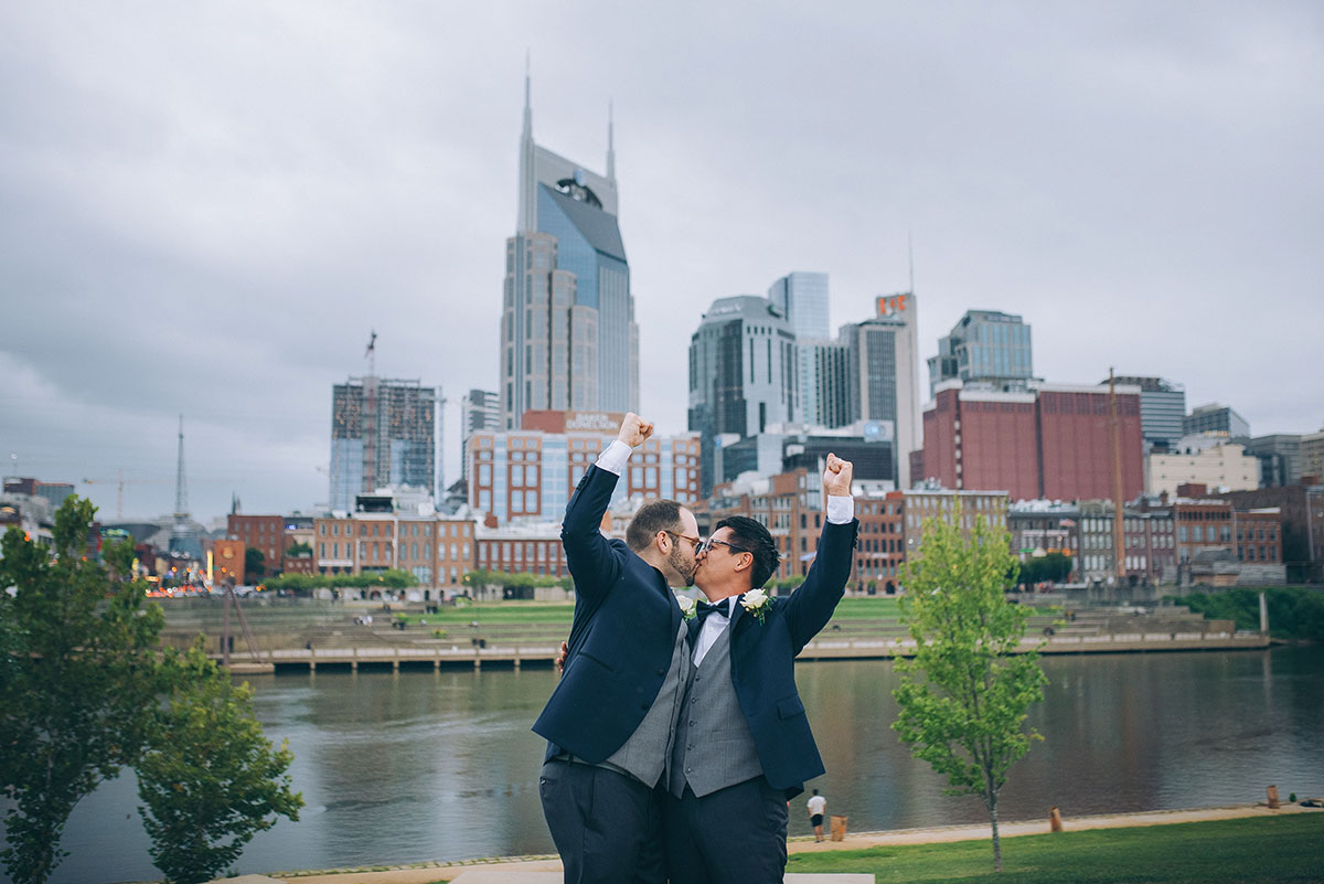 Heath and Pascal's Sleek Navy Wedding