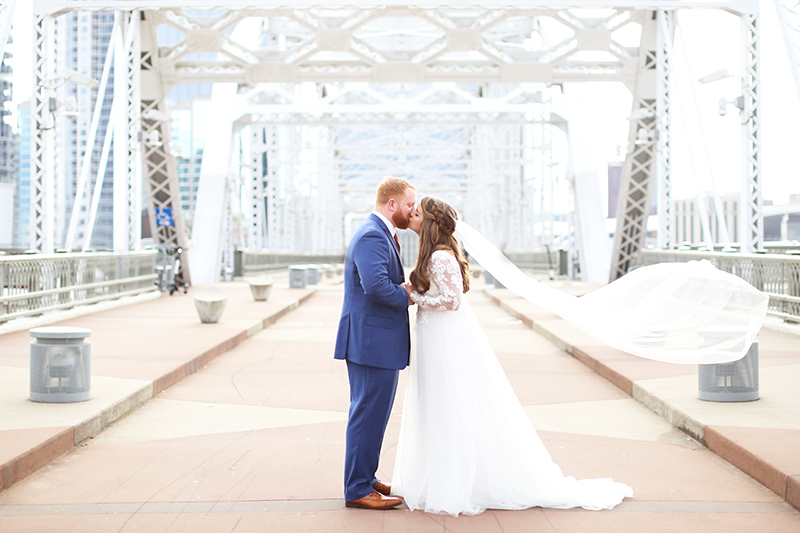 Robin and Will's Elegant Winter Wedding