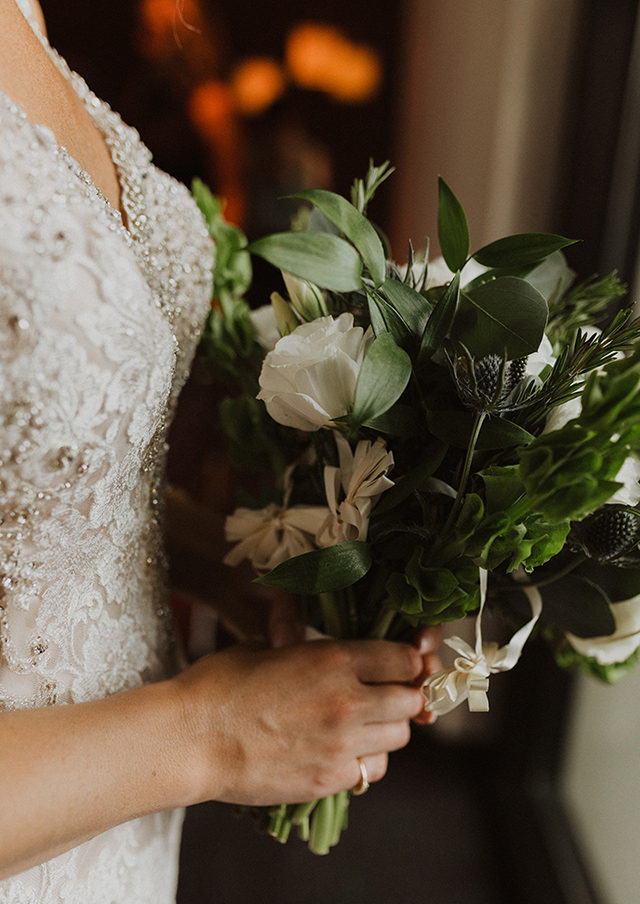 Whitney's Simple Modern Bridal Bouquet