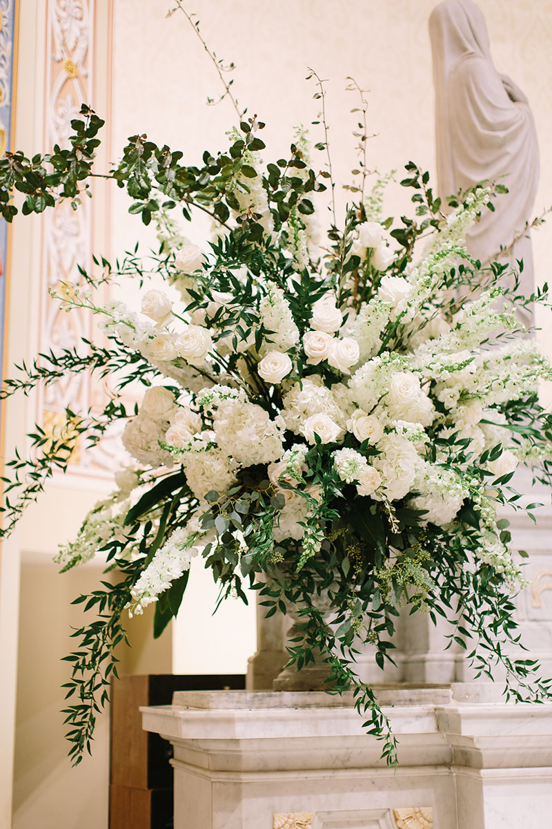 Classic Contemporary Wedding Floral Arrangement