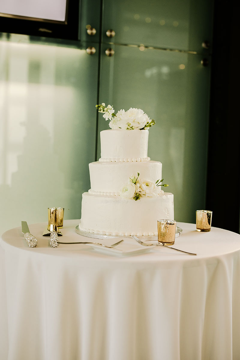 Hannah and Caleb's Classic Wedding Cake