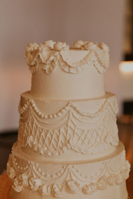 Vintage lambeth wedding cake