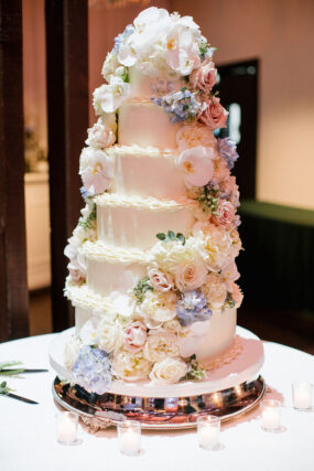 Elegant Winter Wedding Cake